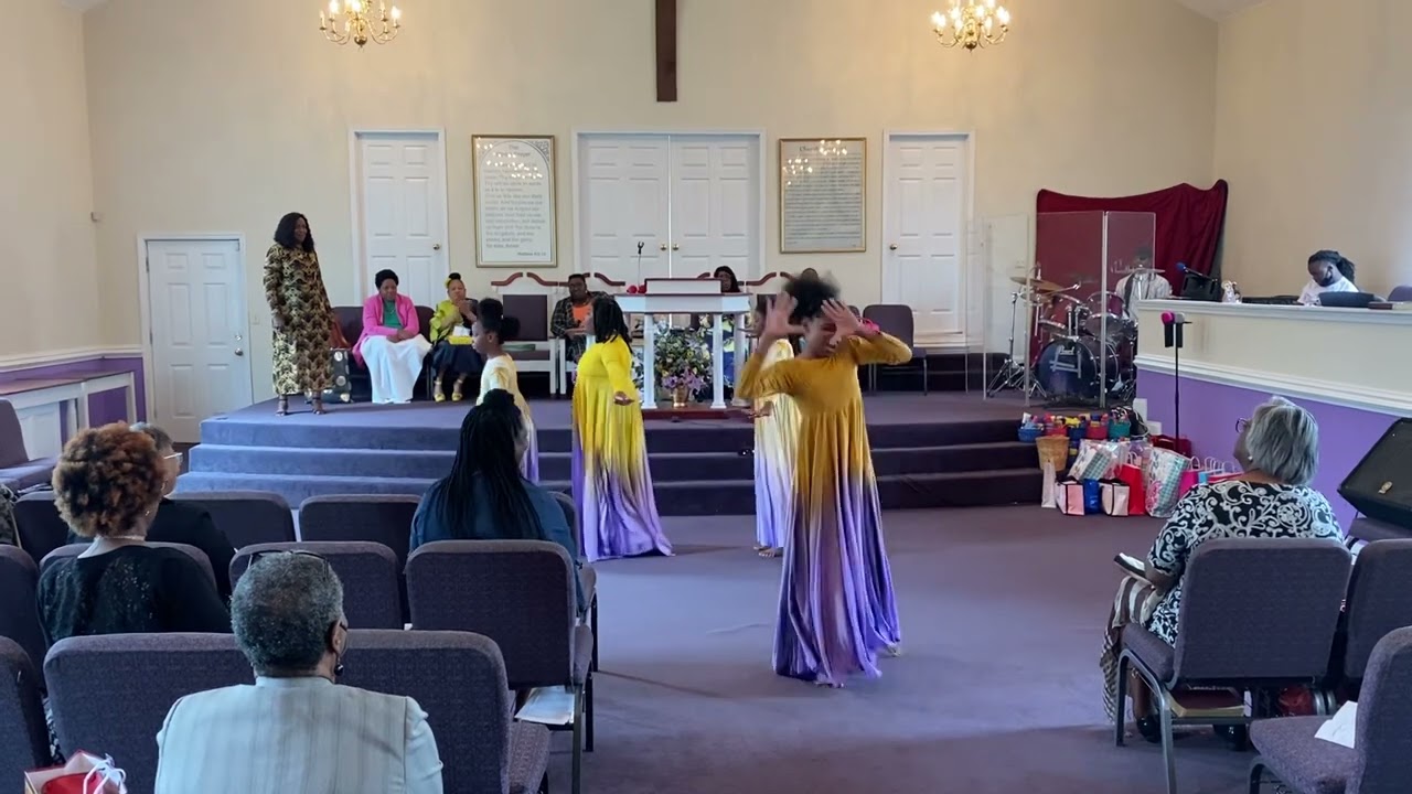 In the midst of it all by Yolanda Adams Praise Dance
