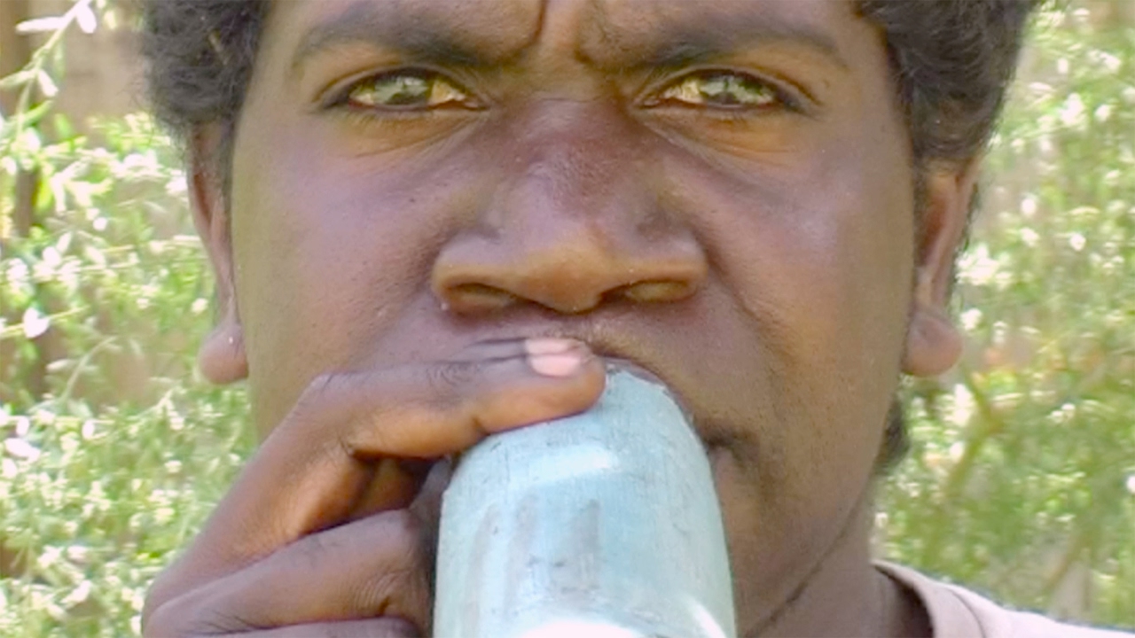 Adrian Guyundu Gurruwiwi | Blue Bamboo didgeridoo | Freestyle Yidaki