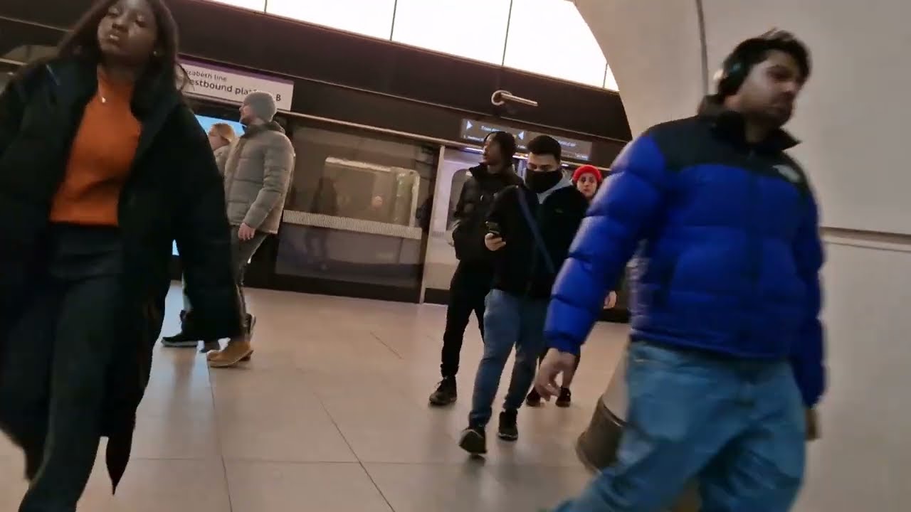 TOTTENHAM COURT ROAD Elizabeth Line Station (2025)