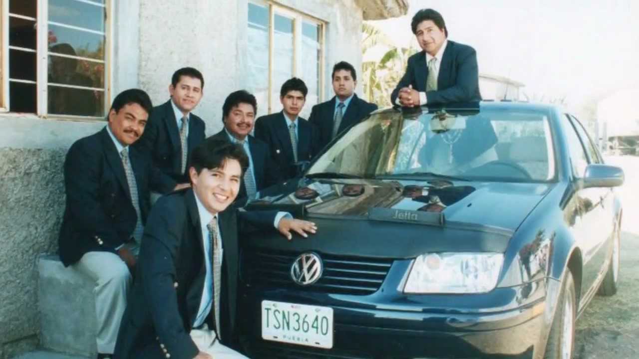 ♥♥ GRUPO CARIÑO♥♥  ( CUMBIA DE LA AMISTAD ) TOMAS CRUZ