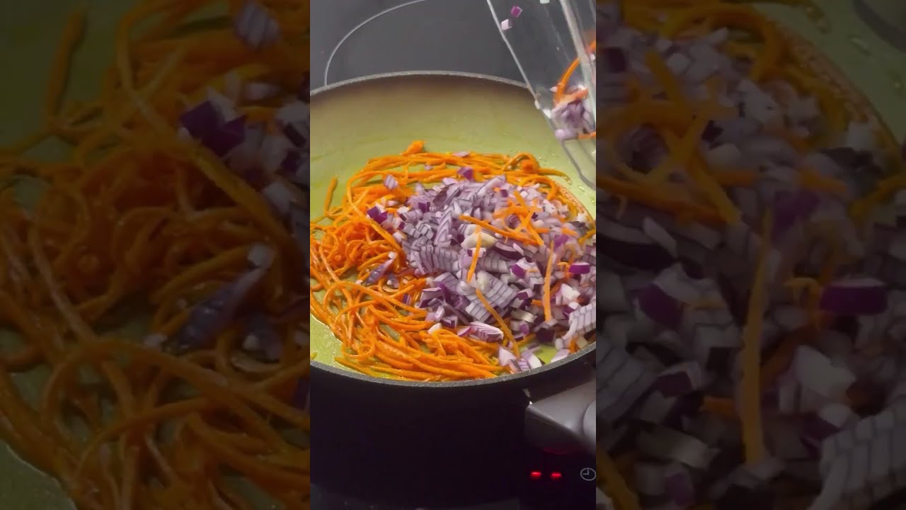 🍝 Кето-паста из кабачка с мясным соусом