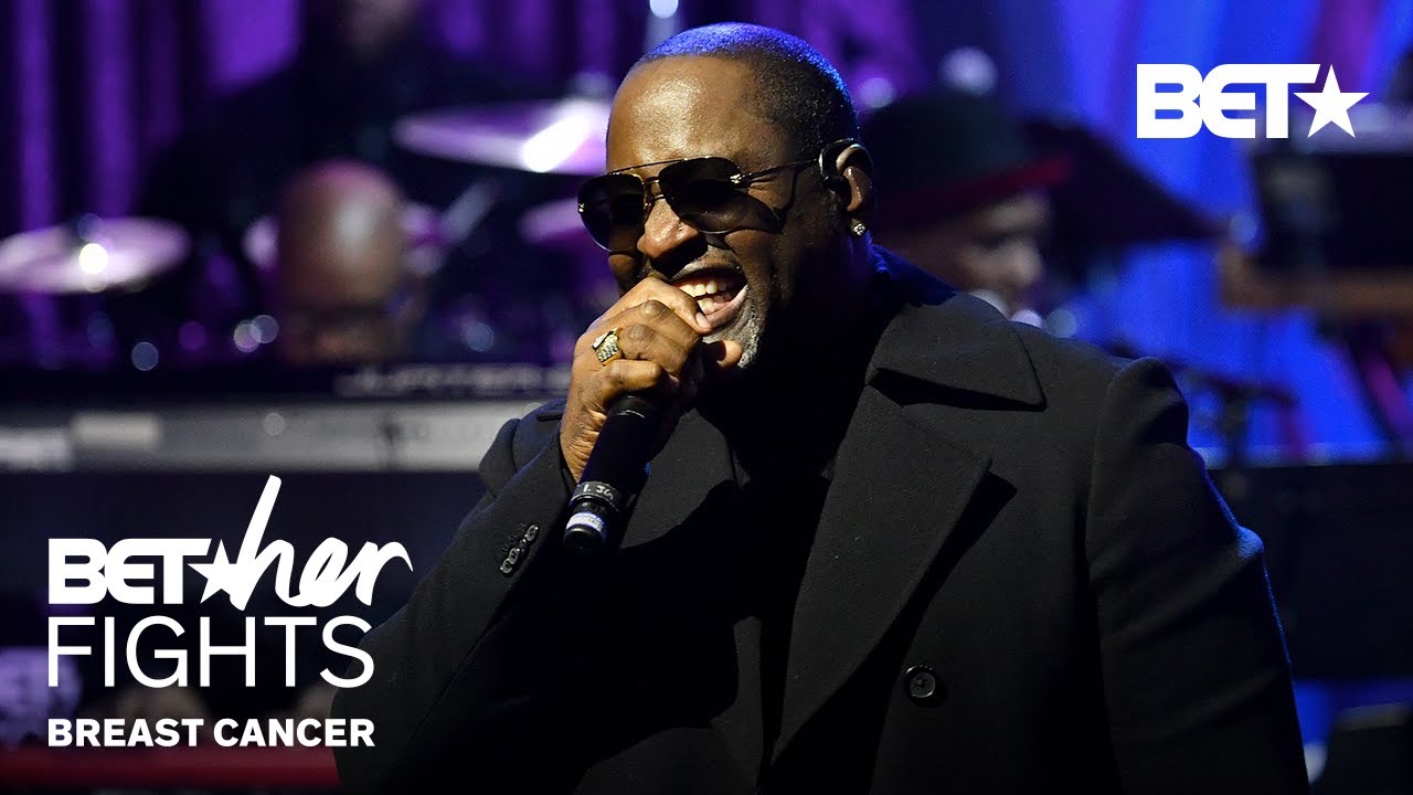 Johnny Gill Woos Crowd With 