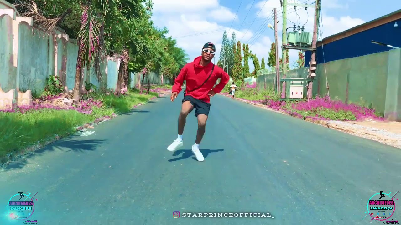 This Kumerican guy, from Ahodwo Las Vegas kills the beat.The hottest Dance Ever from Star ⭐️ Prince.