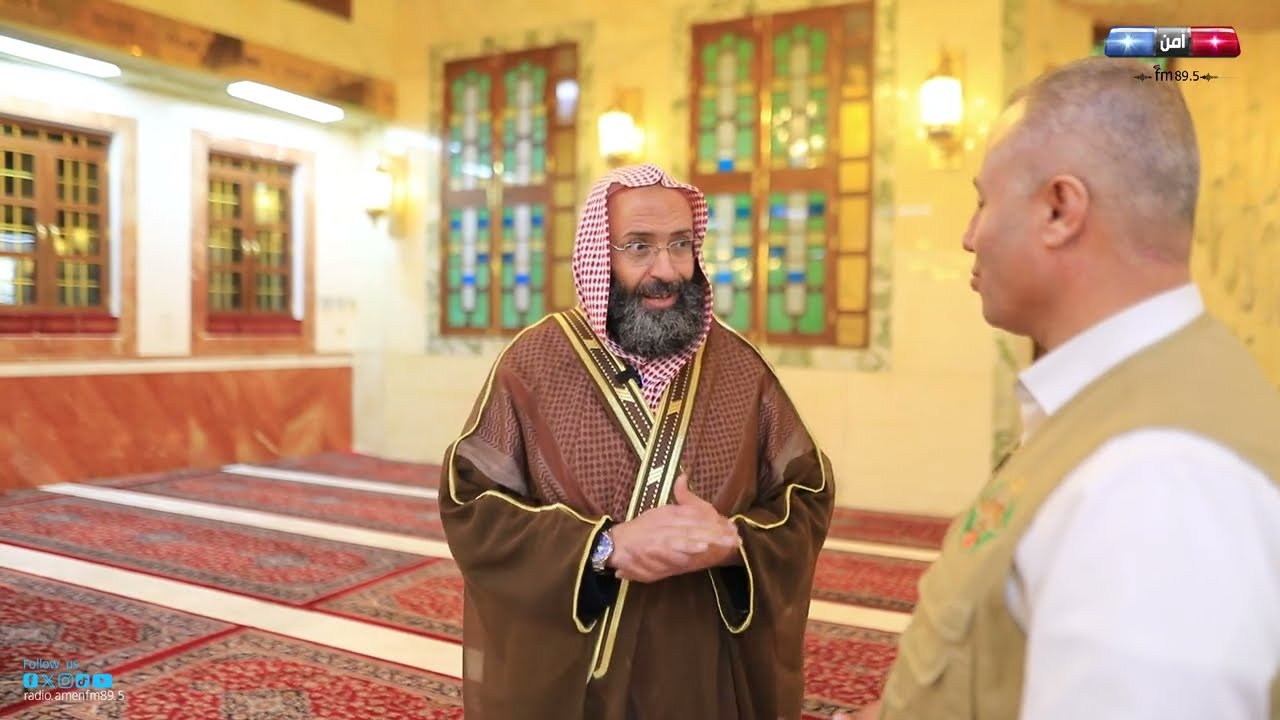 جامع العرب الكبير في مدينة الزرقاء  تصدح بالأذان وتحتضن جنباته الراكعين الساجدين