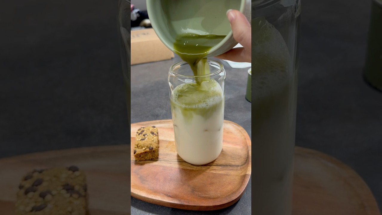 J'ai test&eacute; le viral MATCHA LATTE avec du lait d'avoine (et c'est trop bon)