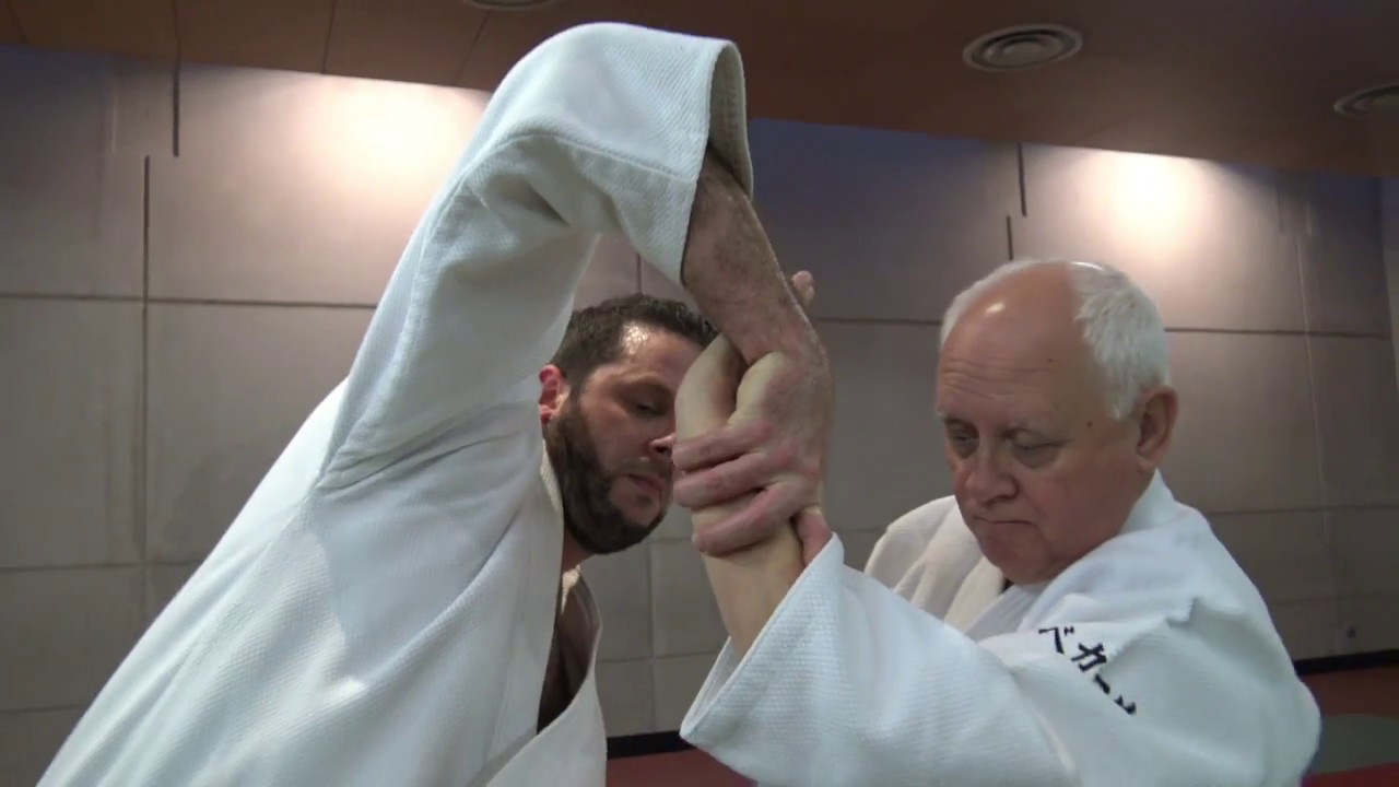 Au coeur du mouvement, la pratique avec Michel Bécart, shihan 7e dan
