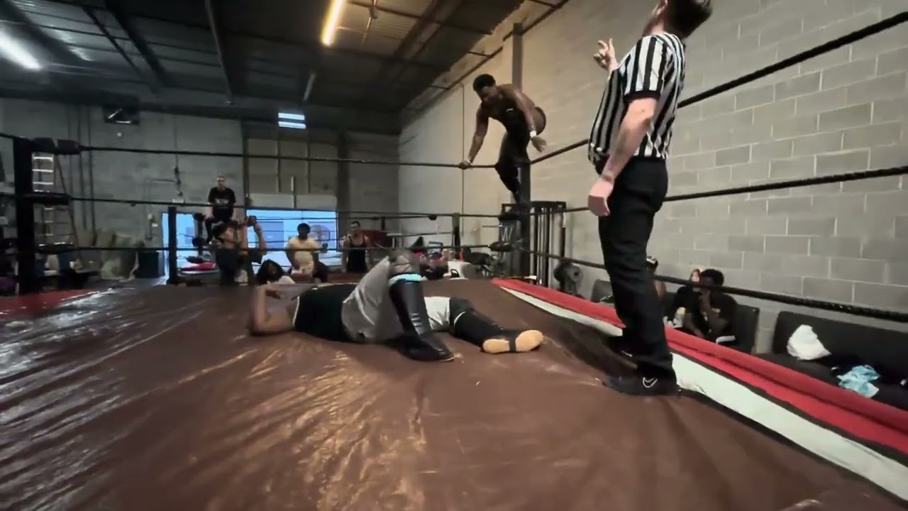 DONOVAN THOMAS VS HAKEEM YOUNG
