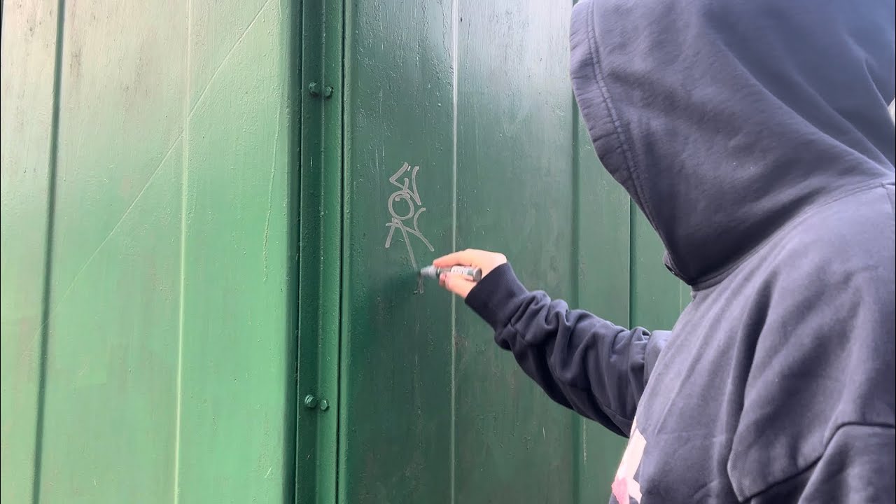 Graffiti test with shockman))Grog Mercury Chrome 8mm