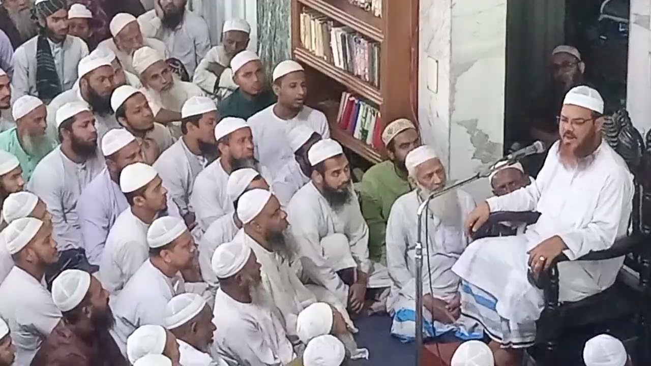 চরমোনাই - তালিম ও তরবিয়াতে ১৫ তম দিনে বয়ান করছেন, মুফতি সৈয়দ মুহাম্মদ ফয়জুল করিম _ শায়খে চরমোনাই।