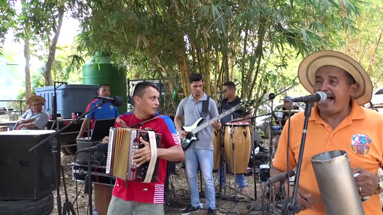 Alabanzas de mi tierra en vivo Guarda tu corazón y vestiduras blancas
