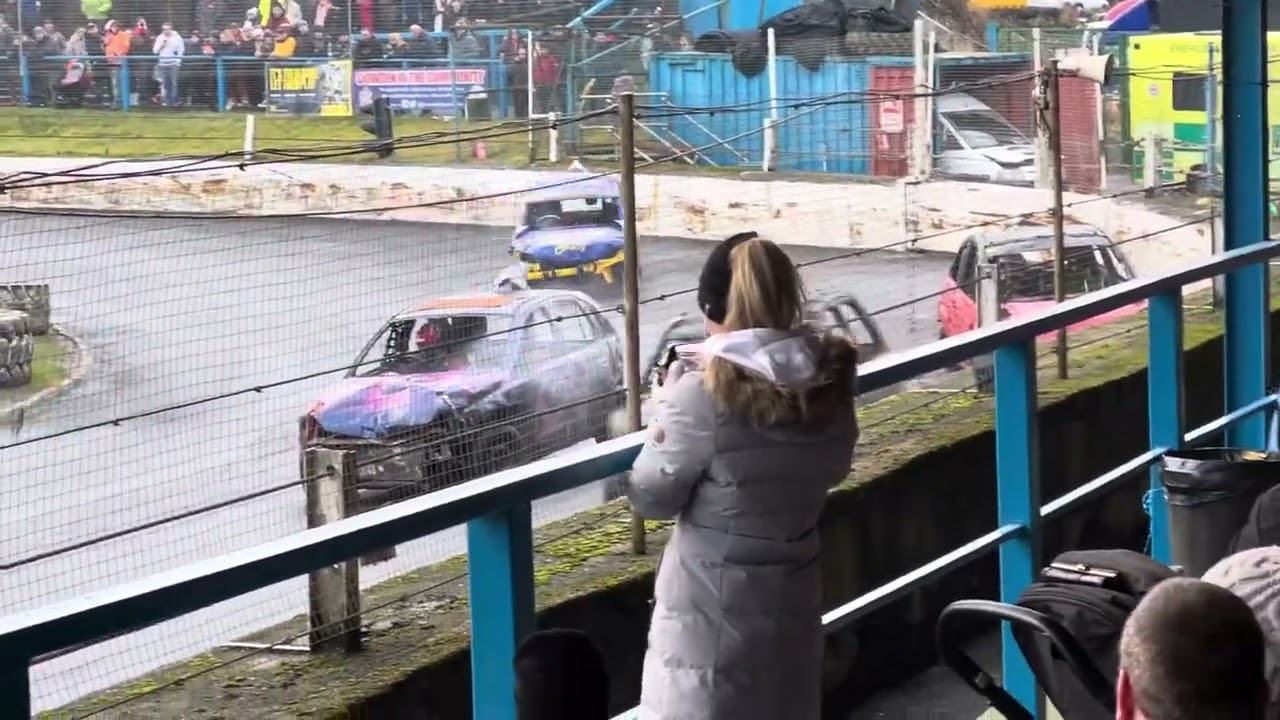 Junior Bangers ht2 7-1-24 @ Cowdenbeath Racewall