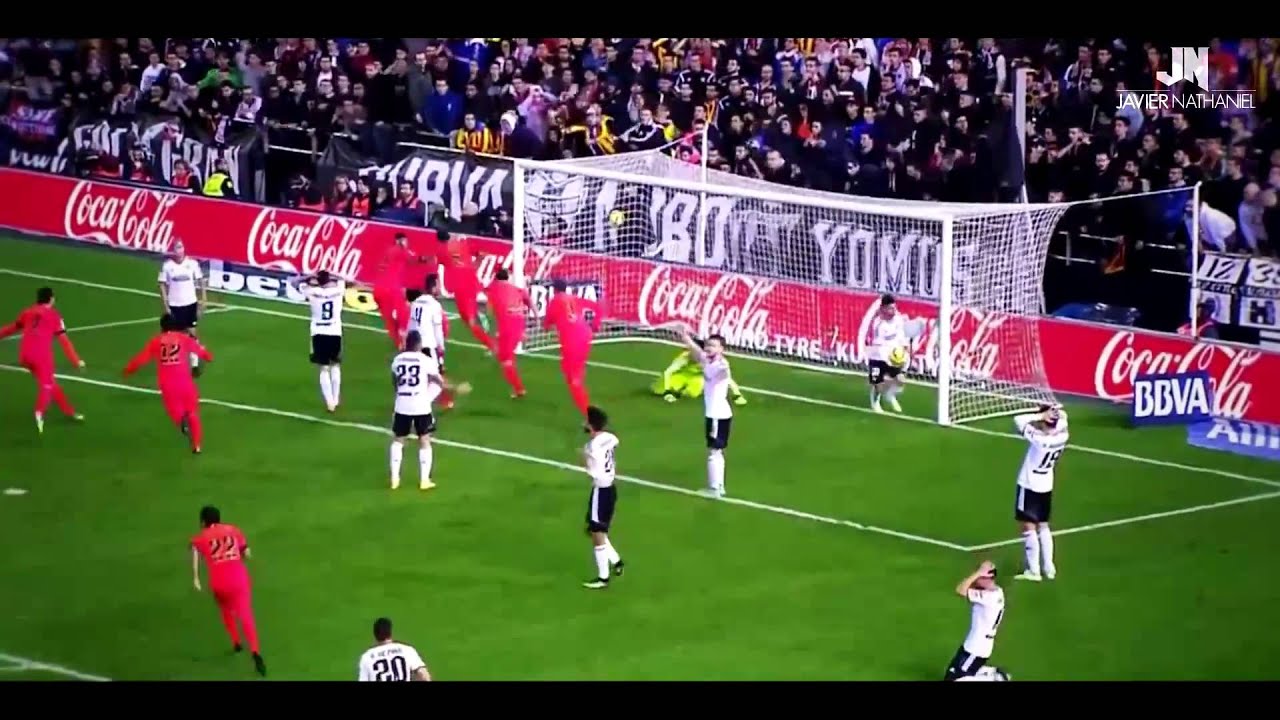 Lionel Messi ● Playmaking Skills ● Passes & Assists 2015 HD