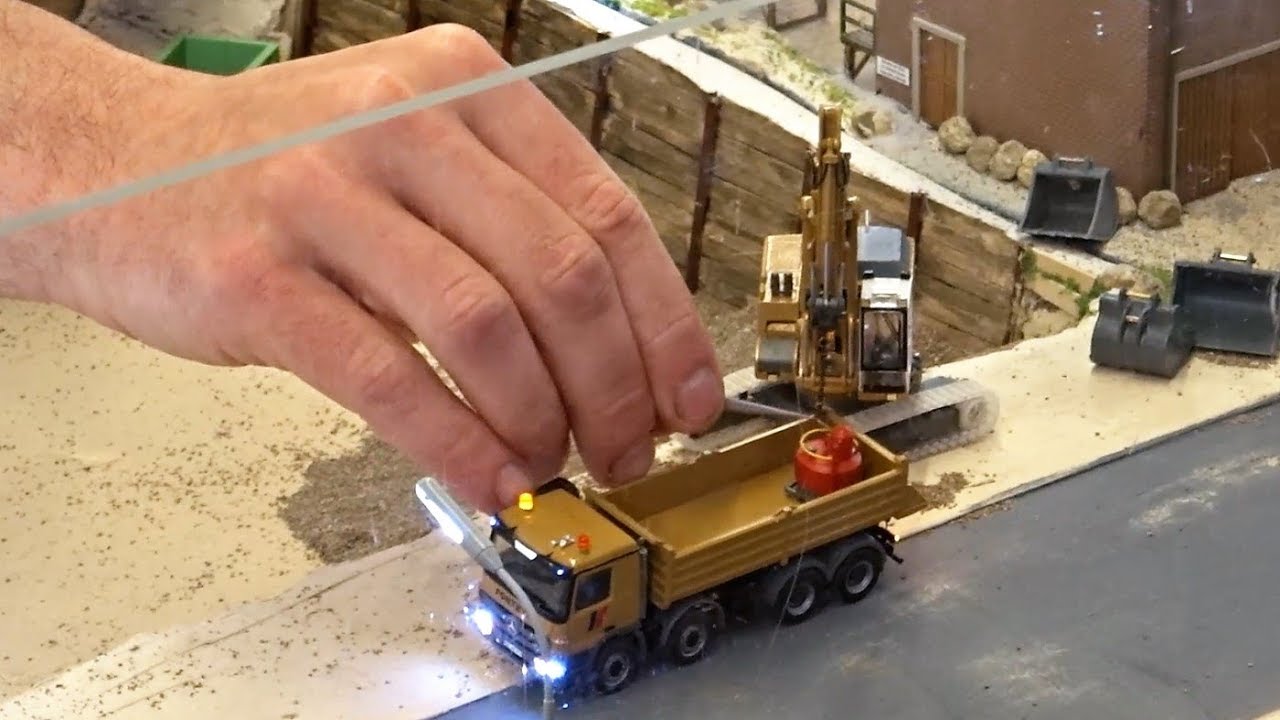 RC Extreme! RC Trucks, Bagger und Raupe in unglaublicher 1 : 87 Scale | Intermodellbau 2018