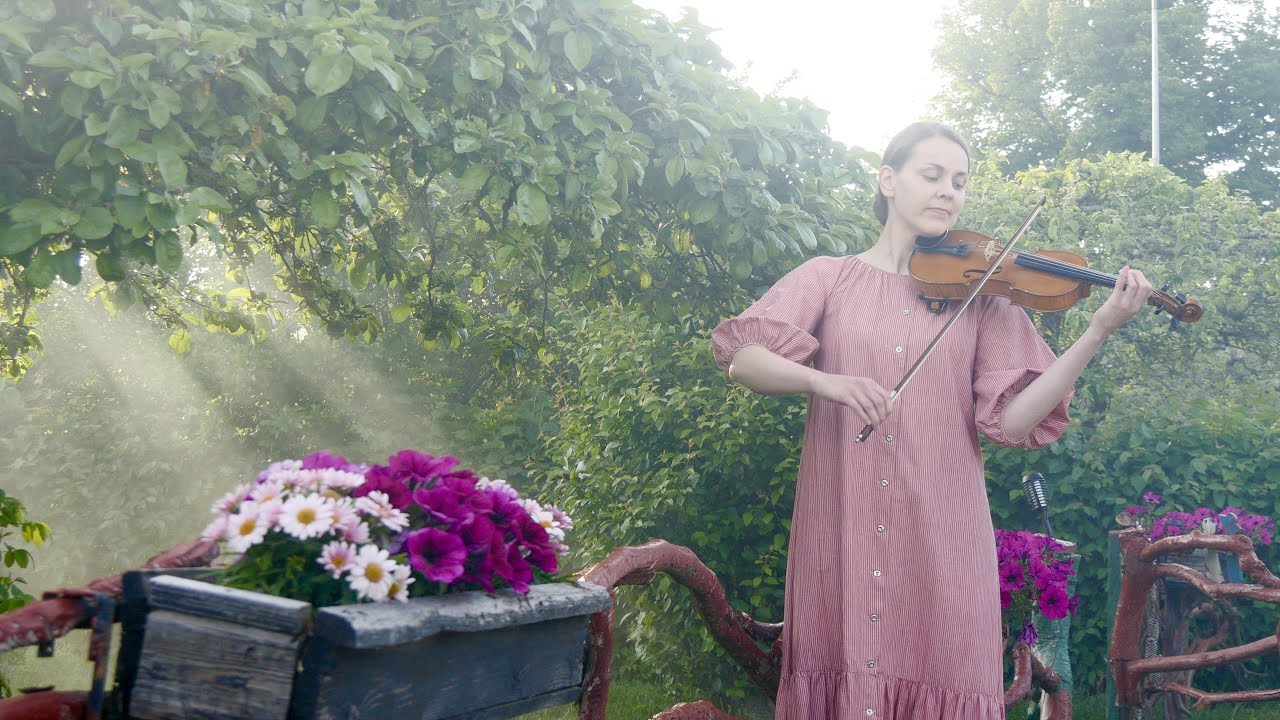 The Upside (Lindsey Stirling); Johanna Dahlström, violin