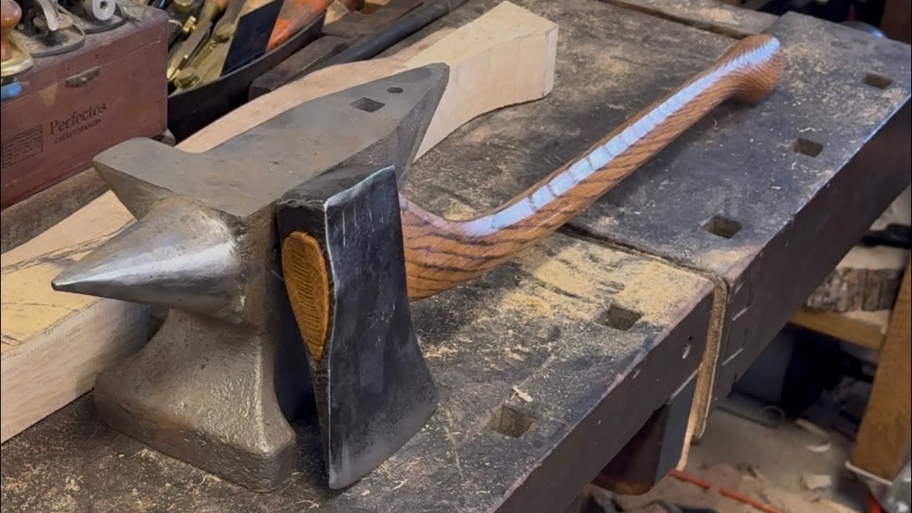 Wedging and Finishing this Beautiful Vintage Maine Axe