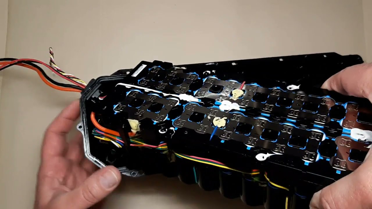 АКБ ninebot max G30 и G30LP.