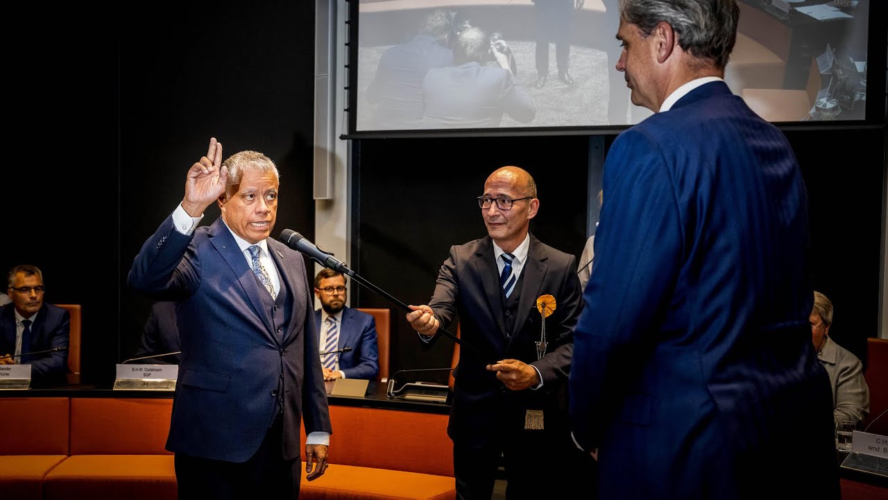 Joost Manusama geïnstalleerd als burgemeester van Capelle aan den IJssel - CKZ Vandaag