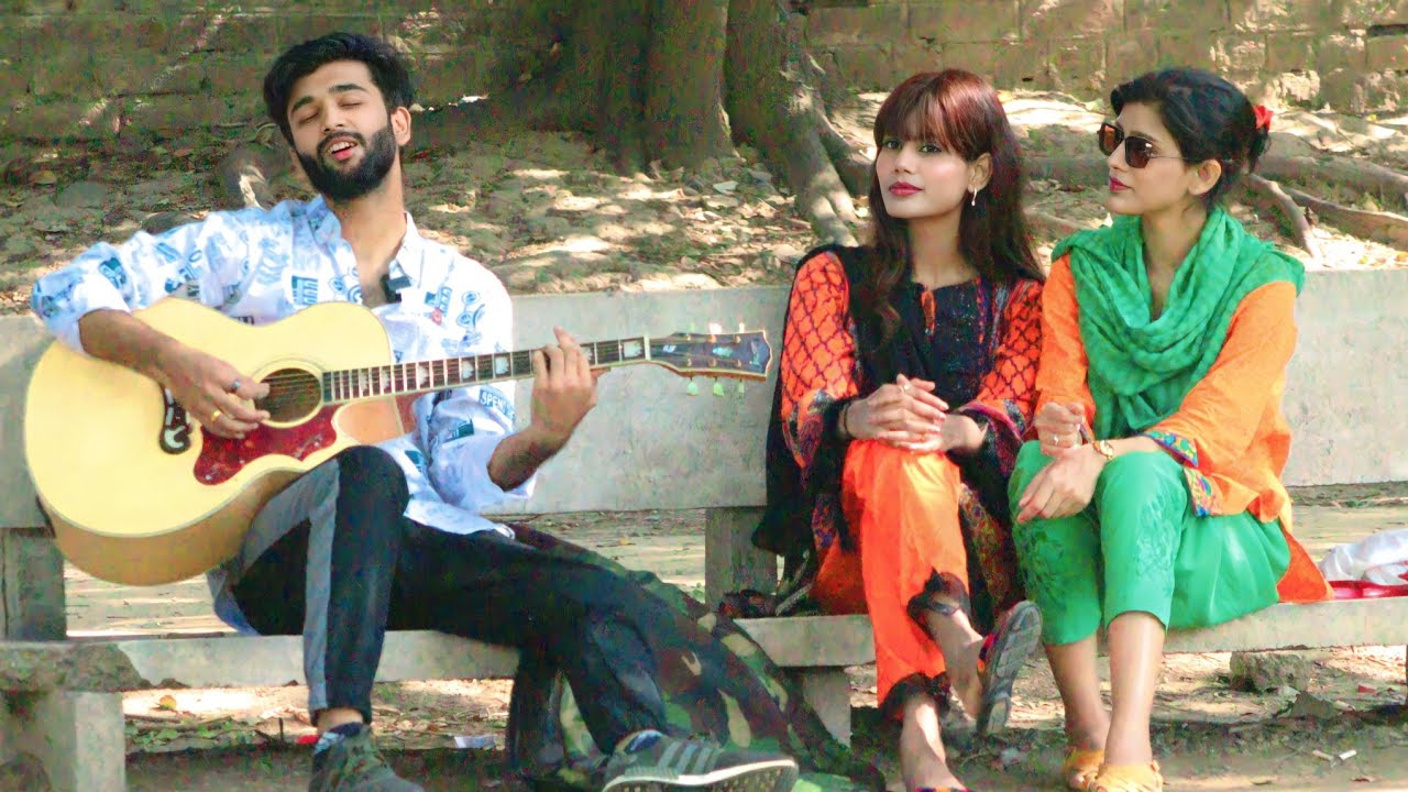 Badly Singing Prank In Public With Twist | Kaise hua | Vishal Mishra| Reaction Video | Anas Rajput