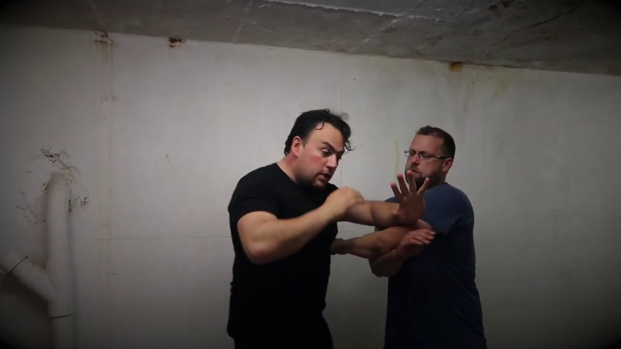 Urban Combat JKD Tutorial ( Advanced JKD Trapping )