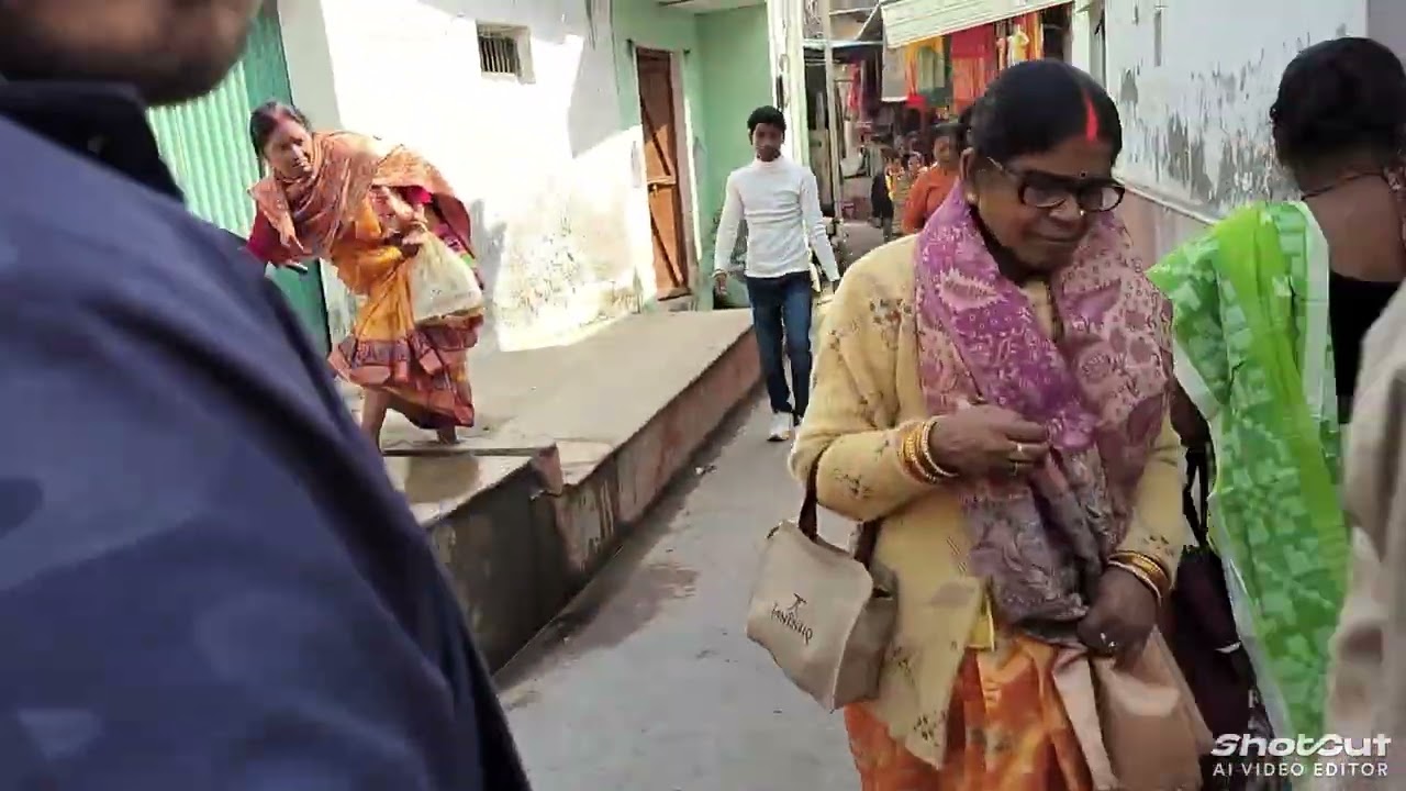  आज गोकुल की कुंज गलियां और रेती रमण देखा 