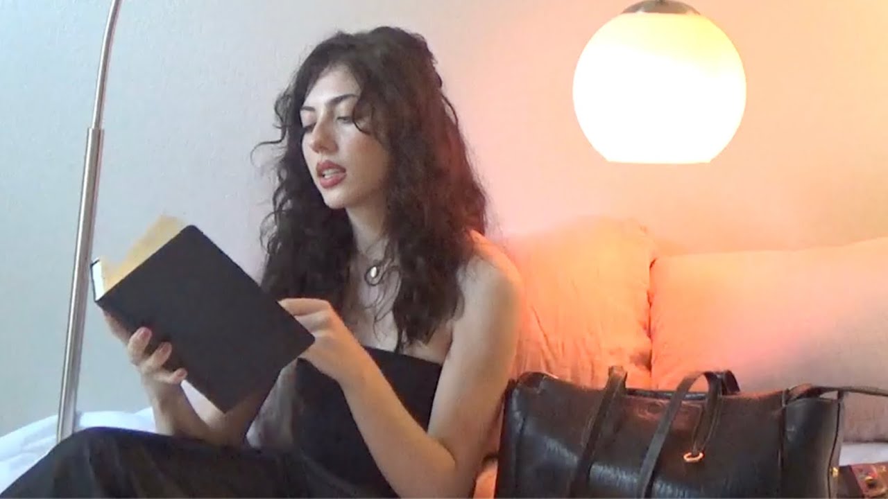 everything in my writing bag | an artist&rsquo;s toolkit, current reads & lip combo