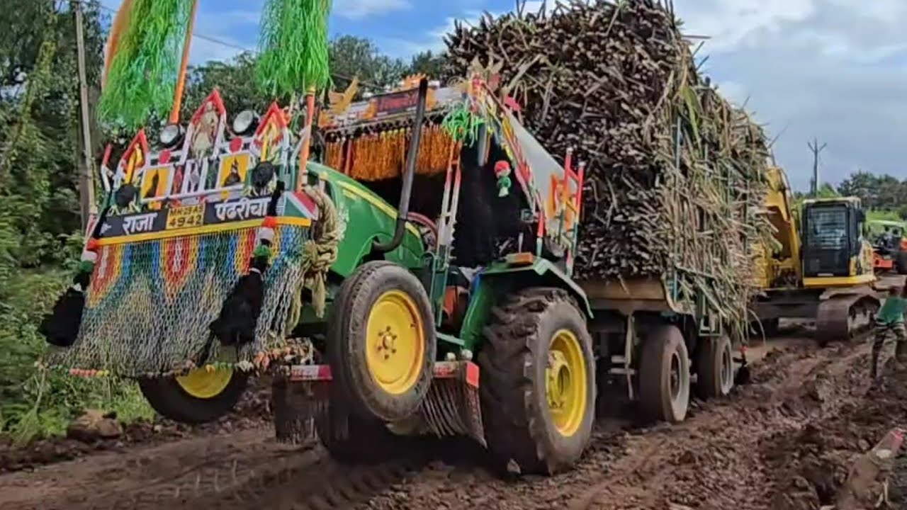 जॉन डियर निघाला भरून कारखान्याला