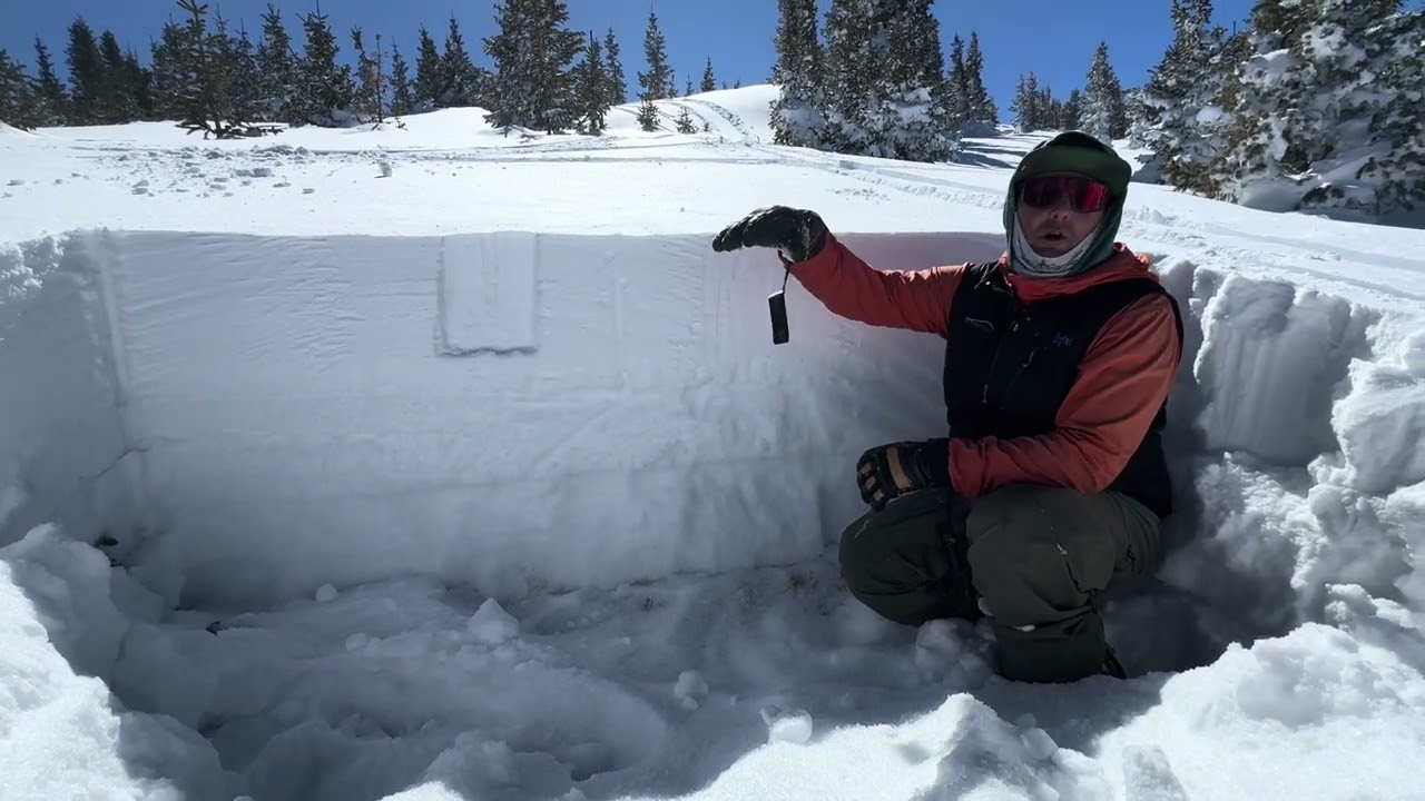 Reactive Slab on top of a shallow weak faceted snowpack