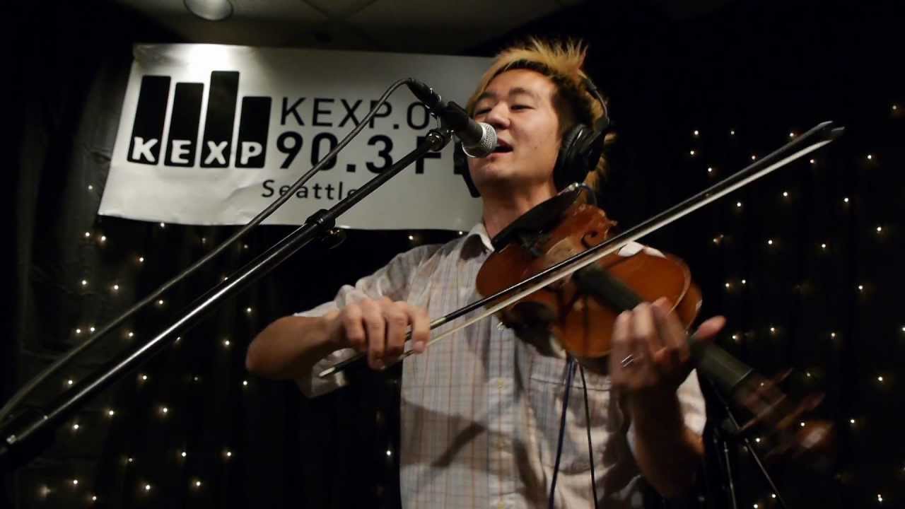 Kishi Bashi - Bright Whites (Live on KEXP)