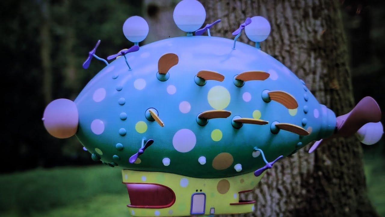 all shots of The Pinky Ponk taking off in In the night garden...