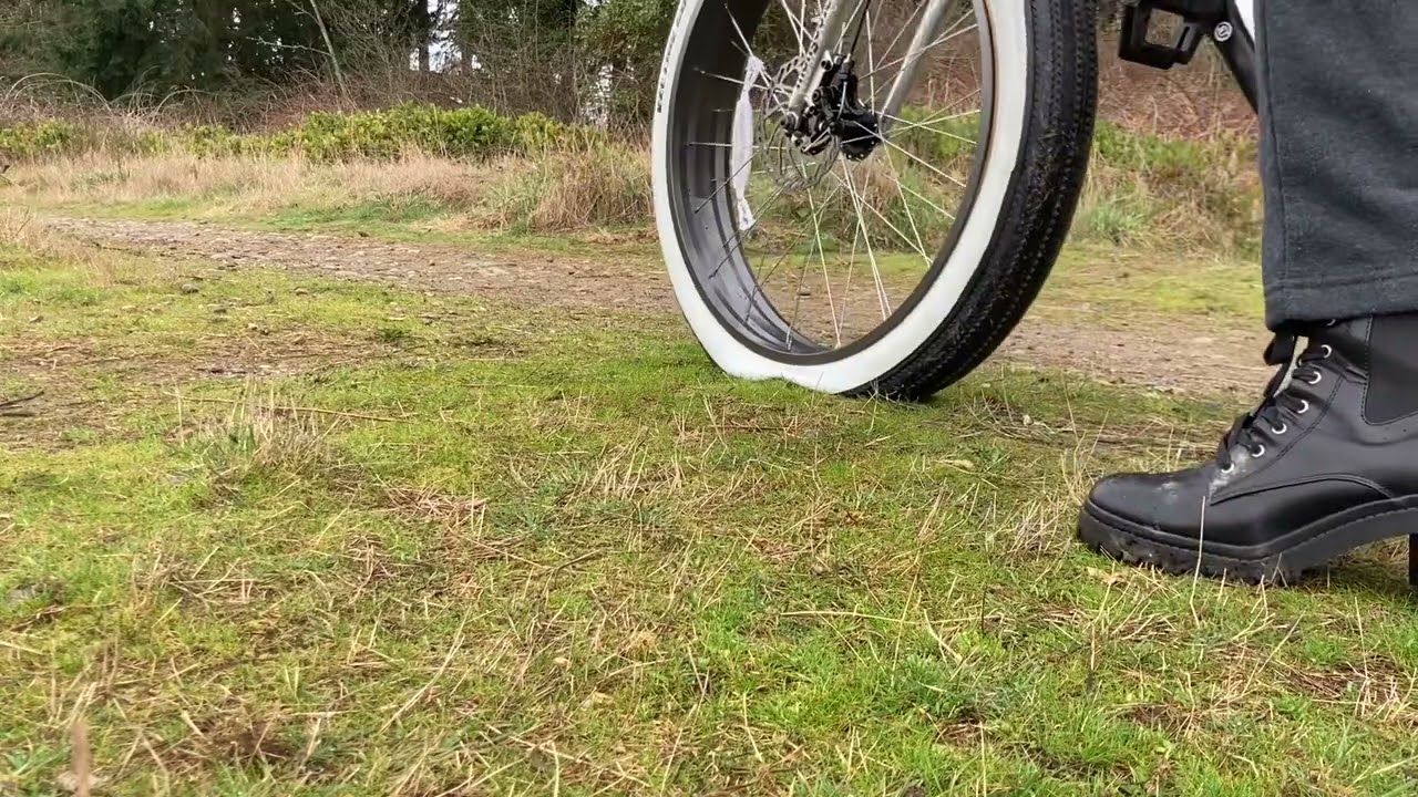 Deflate Front White Walls Fat Bike Tire