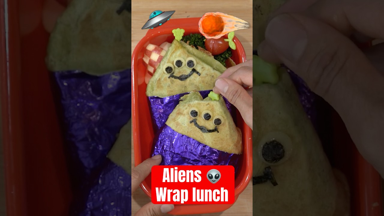 Alien lunch box !? 👽 Easy Kyaraben Lunch | Chicken Wrap  
