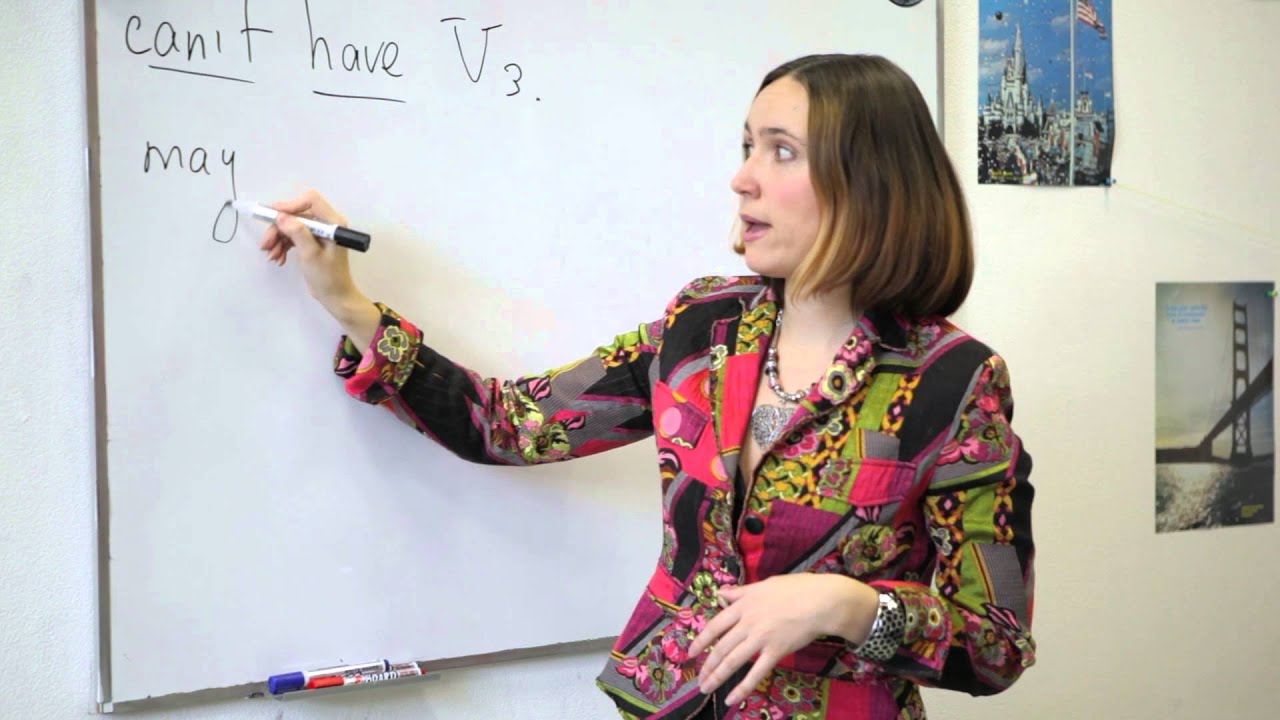 MODALS OF DEDUCTION IN THE PAST (grammar)