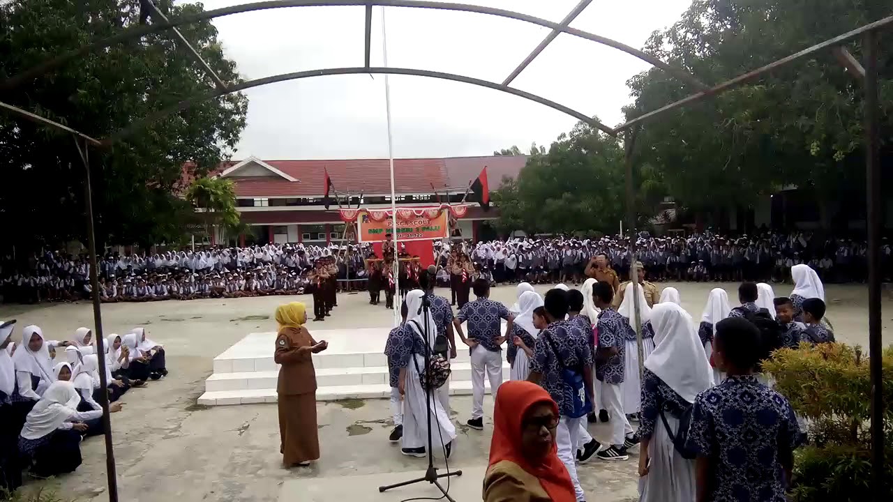 Study Banding SMP NEGERI 2 MARISA Ke SMP NEGERI 3 Palu (disambut dengan parade shemafore)