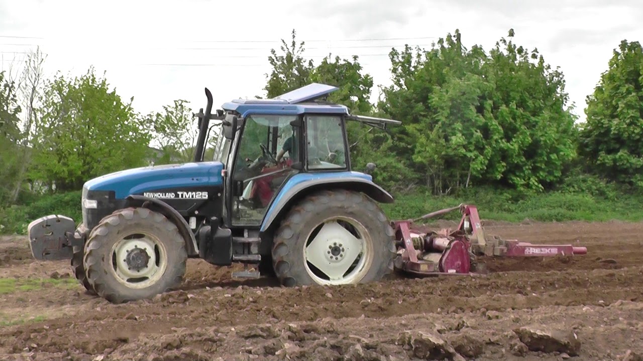 Planting Potatoes with New Hollands & Fords