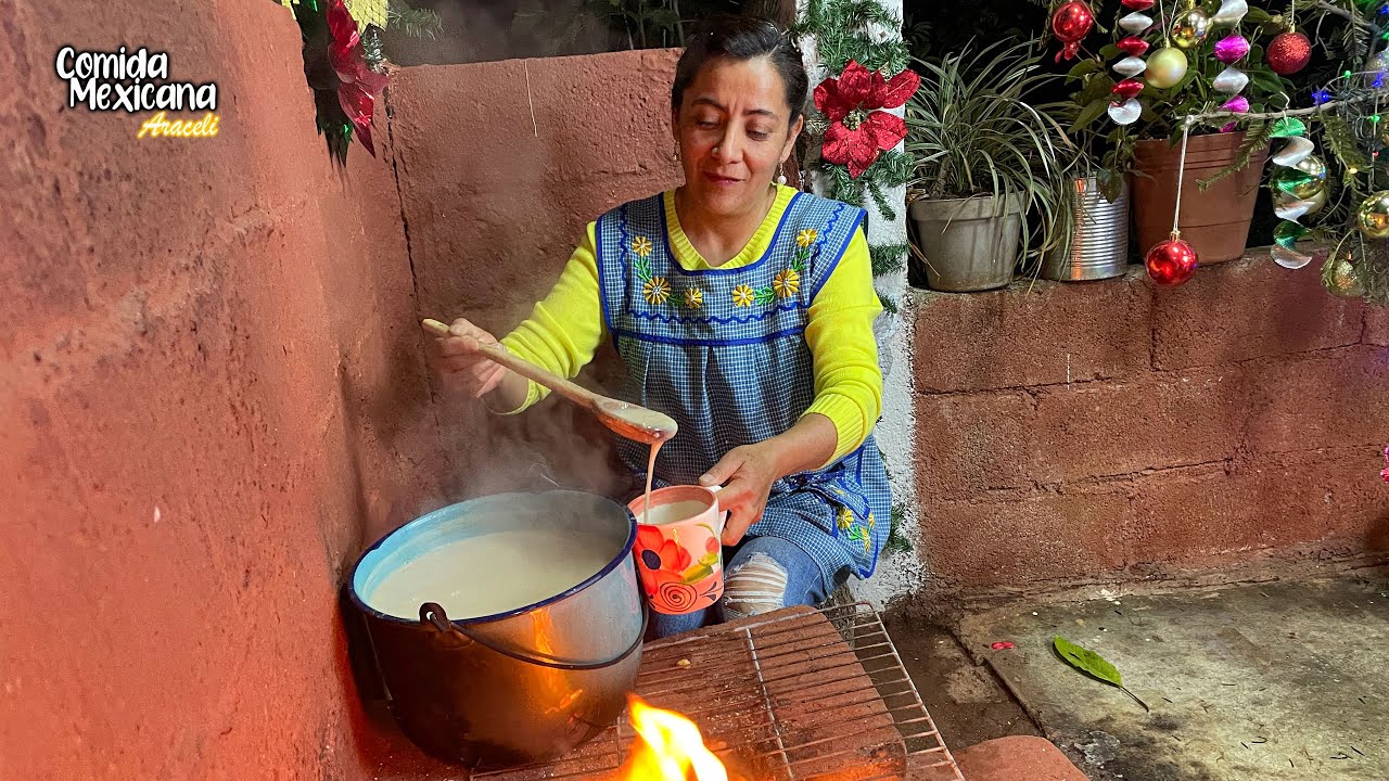 Para los Tamales Atole de Guayaba con Leche