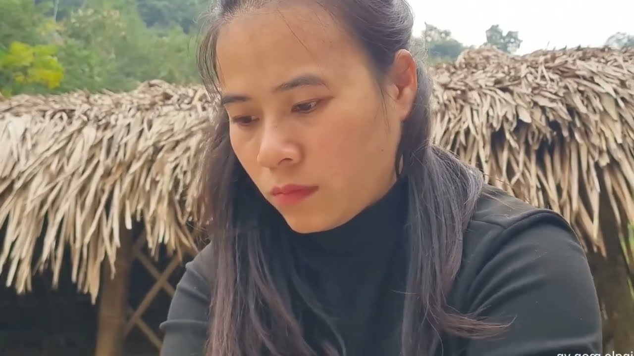 Harvesting agricultural products and taking them to the market for sale. - Giant snake attacks farm
