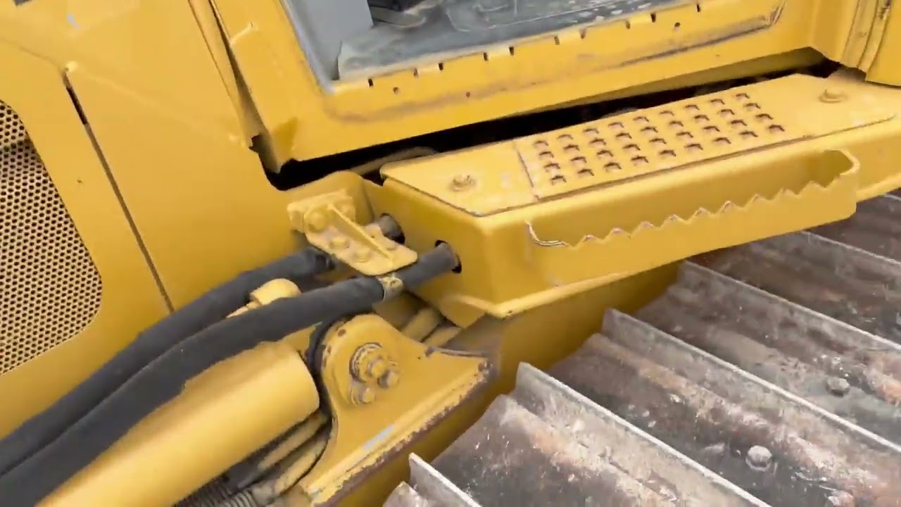 2002 CATERPILLAR D3G LGP For Sale