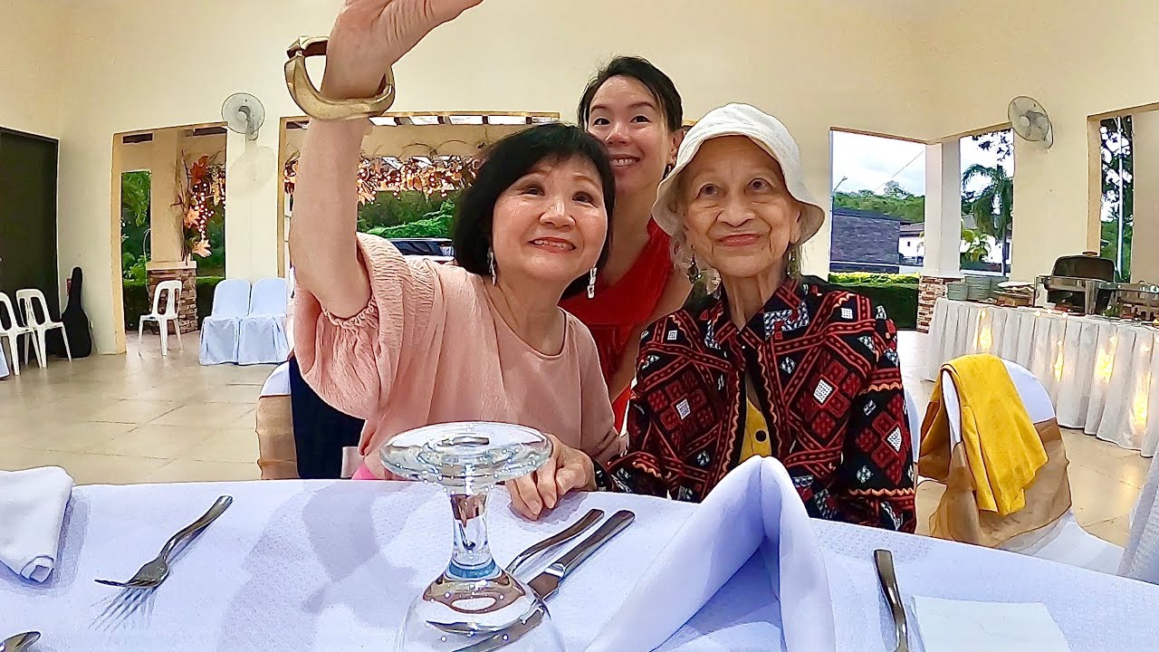 Filipino family celebrates Lola (grandma) 90th birthday! Catered by Alba Spanish food 🇵🇭