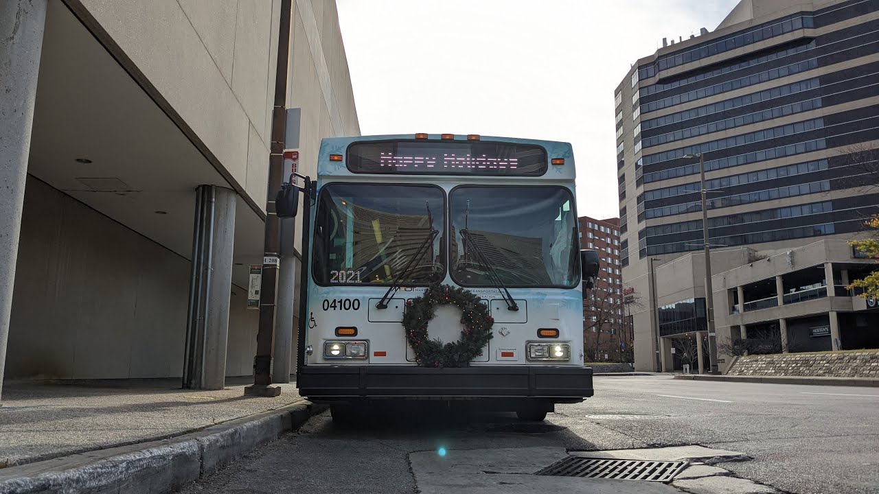 (Christmas Special!) MDOT/MTA Maryland 2004 New Flyer D40LF #04100 on Route CityLink Green