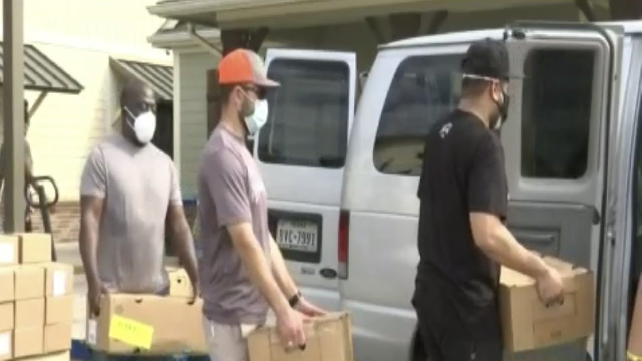 Christian nonprofit provides Thanksgiving boxes for over 900 families in Houston