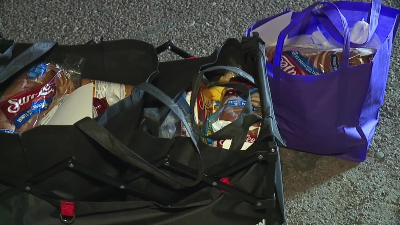 Food distributions continue amid wait for partial SNAP distribution
