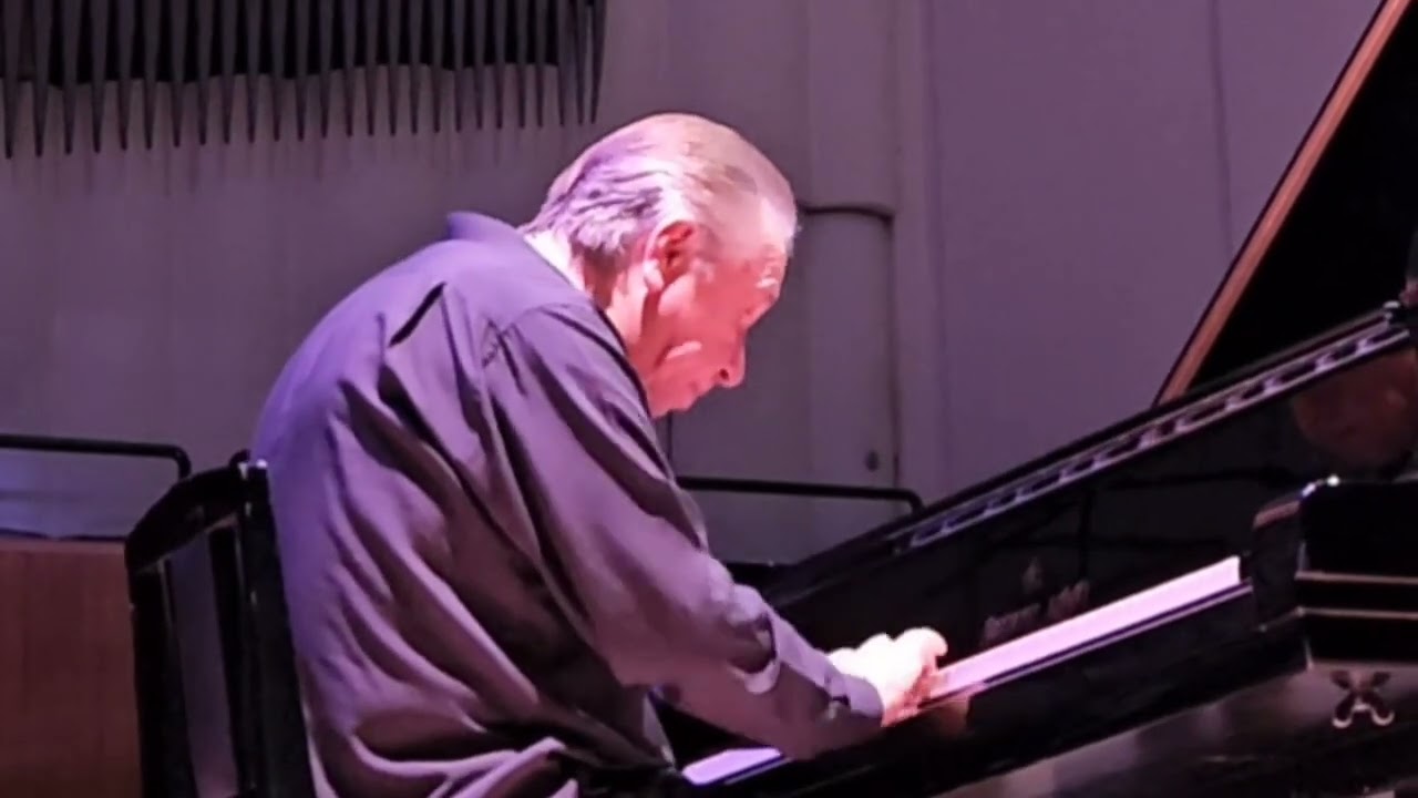 Mikhail Pletnev   J.S. Bach  - Preludio e fuga n.22 BWV 891  Volume 2