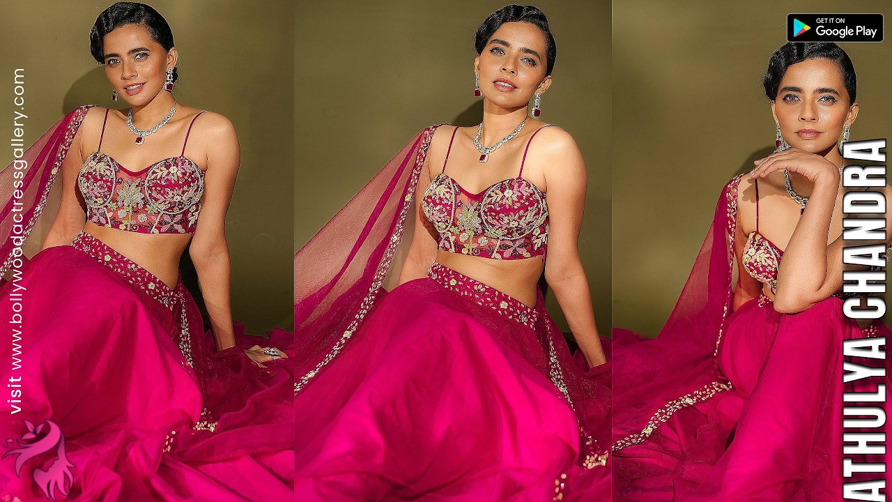 Athulya Chandra Glamorous Styles Compilation