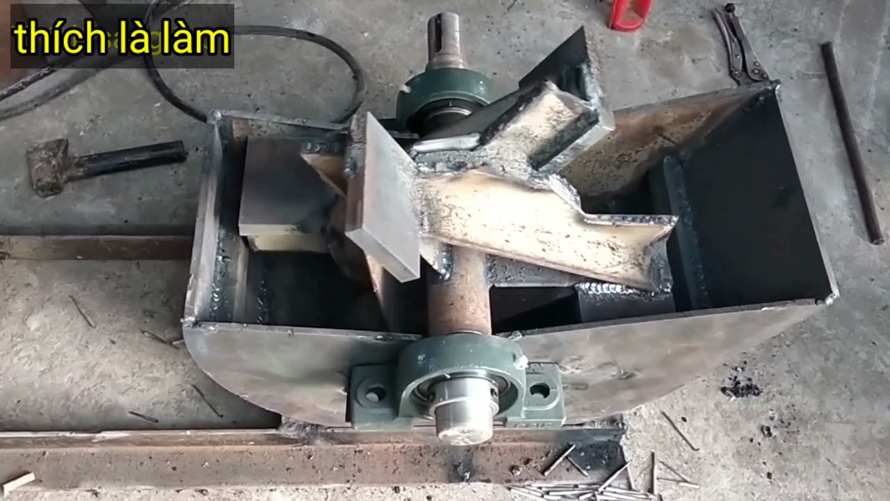Làm máy đập vỏ dừa đơn giản.