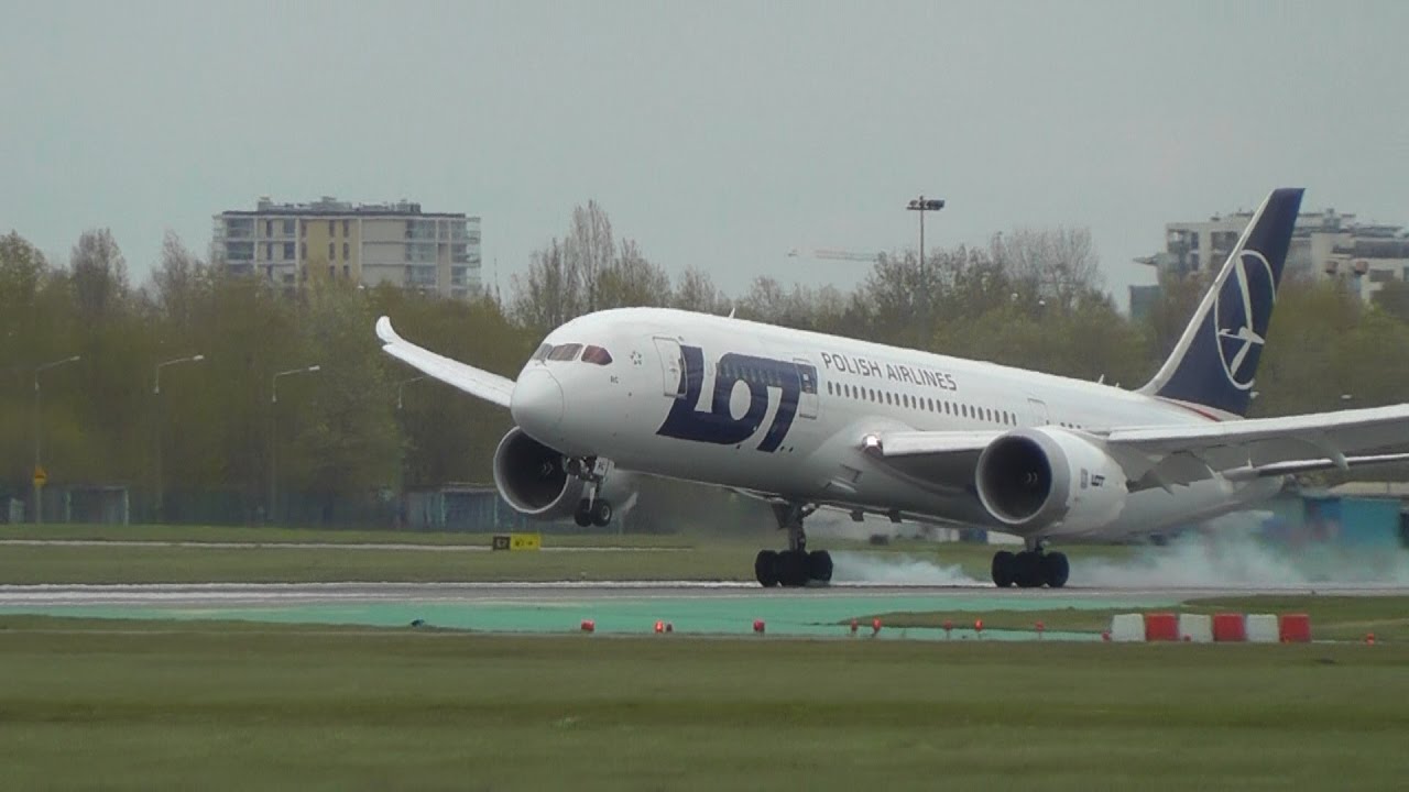 Warsaw Airport Runway 29.             14 minutes of landings