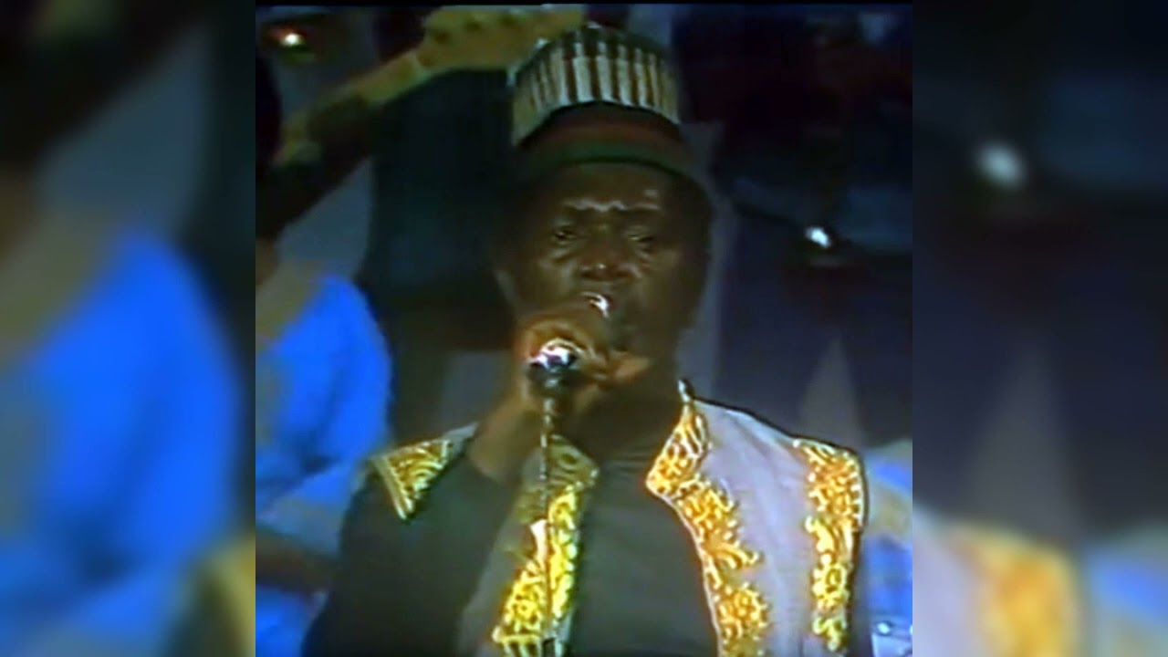 Bala Miller ke nan, a wannan wakar samfurin high life, cikin shekarun 1970s.