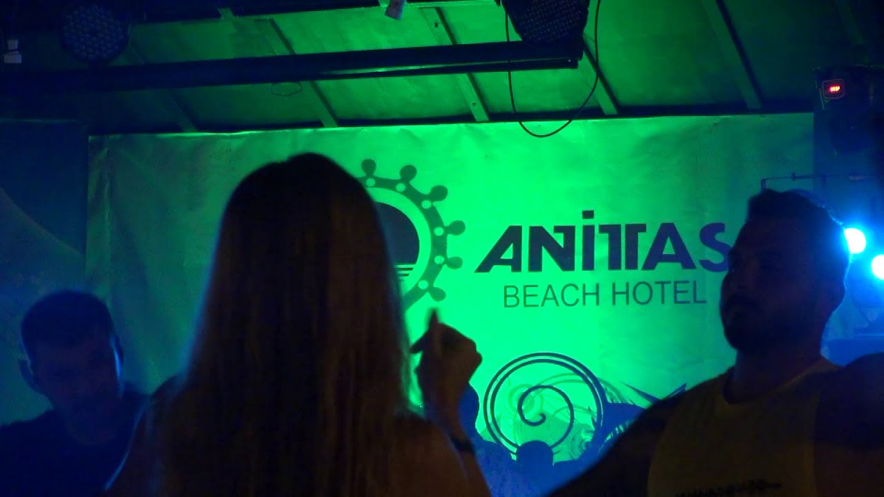 ANITAS BEACH HOTEL 4*. Ночные развлечения (Night life).