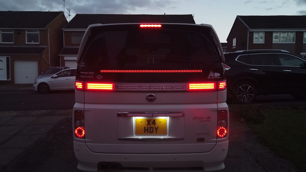 Rear Lights Elgrand E51 Rider 