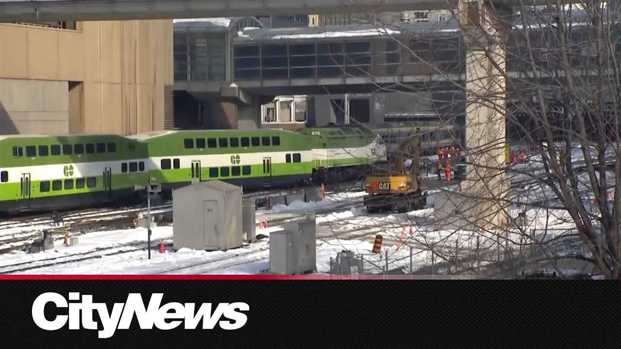 GO train delays continue for a second day following train derailment