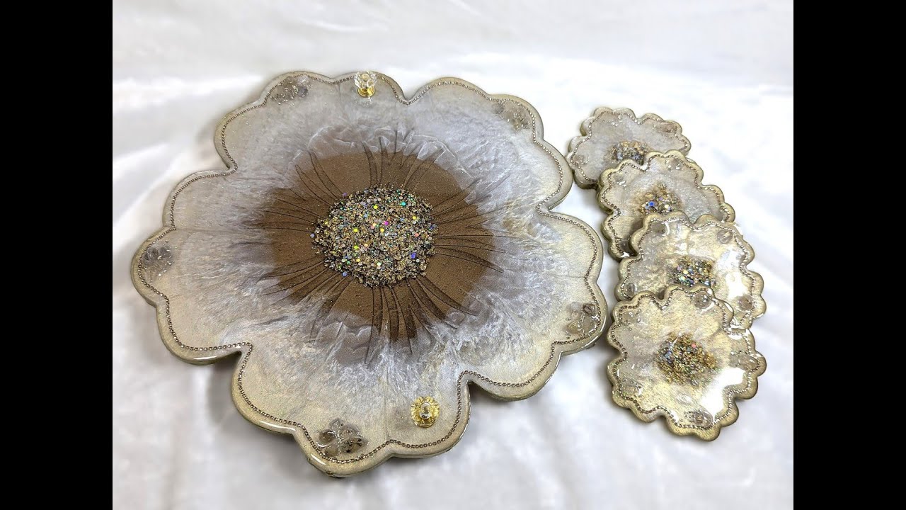 Resin Flower Shape Tray With Matching Coaster Set | dot Earthians